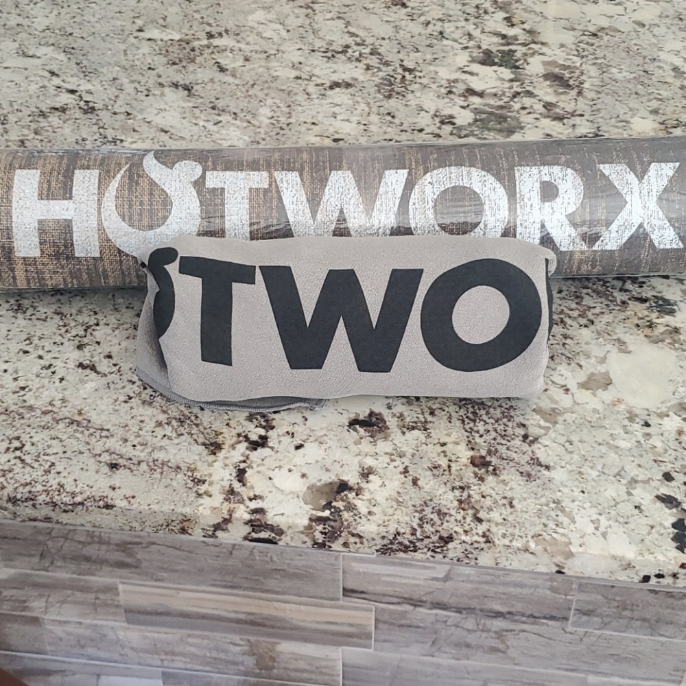 Hotworx mat and towel